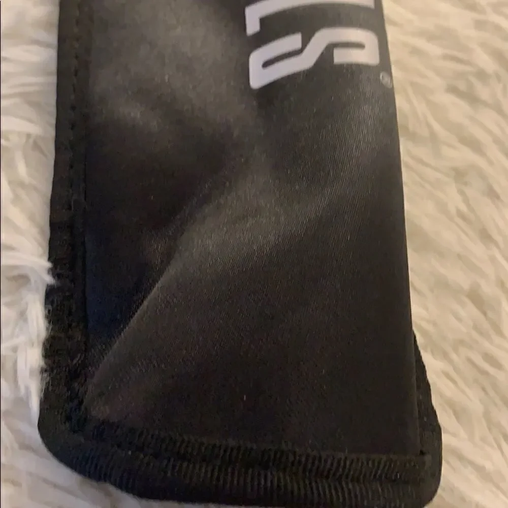 Hot tools travel size bag for flat iron